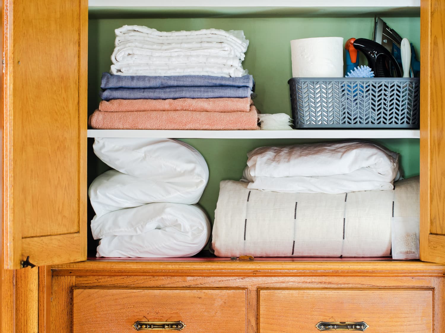 Marie kondo shop linen closet towels